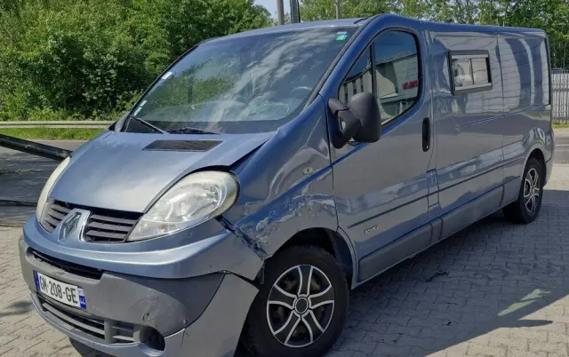 RENAULT Trafic 