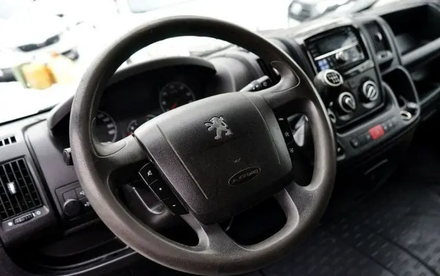 PEUGEOT Boxer 