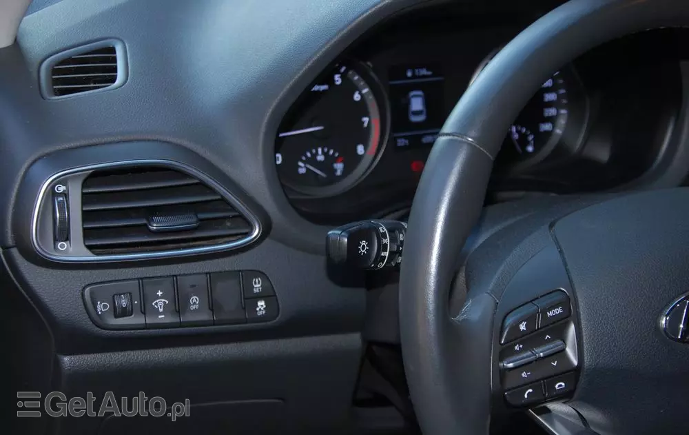 HYUNDAI I30 1.5 DPI Smart