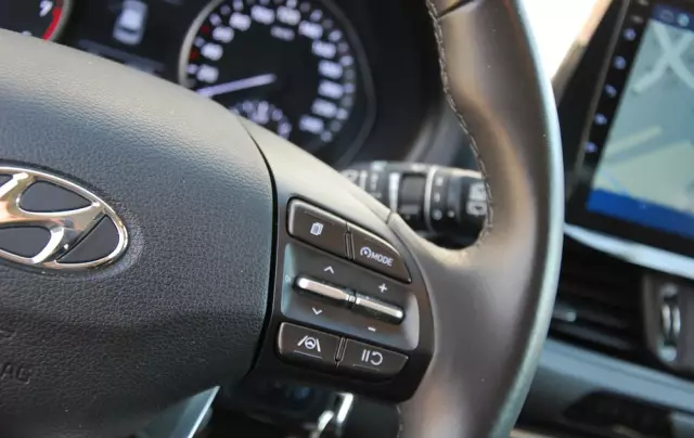 HYUNDAI I30 1.5 DPI Smart