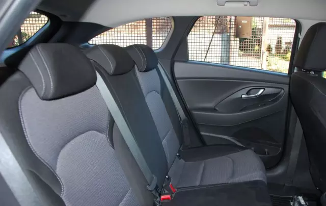 HYUNDAI I30 1.5 DPI Smart