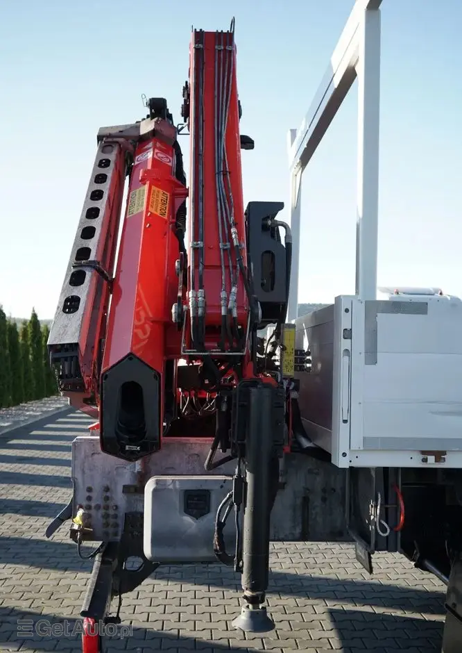 IVECO STRALIS 460 / 6X2 / SKRZYNIOWY 8,1 m + HDS FASSI. F185 MAX UDŹWIG 5 500 KG / STEROWANIE RADIOWE / ROTATOR / 