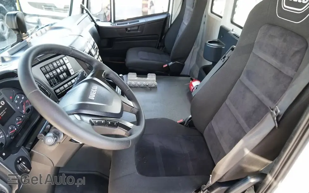 IVECO STRALIS 460 / 6X2 / SKRZYNIOWY 8,1 m + HDS FASSI. F185 MAX UDŹWIG 5 500 KG / STEROWANIE RADIOWE / ROTATOR / 