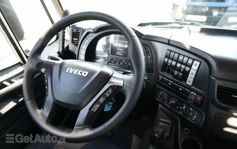 IVECO STRALIS 460 / 6X2 / SKRZYNIOWY 8,1 m + HDS FASSI. F185 MAX UDŹWIG 5 500 KG / STEROWANIE RADIOWE / ROTATOR / 