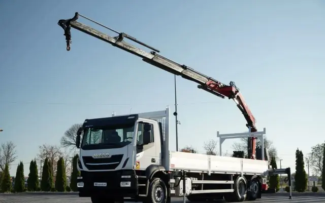 IVECO STRALIS 460 / 6X2 / SKRZYNIOWY 8,1 m + HDS FASSI. F185 MAX UDŹWIG 5 500 KG / STEROWANIE RADIOWE / ROTATOR / 