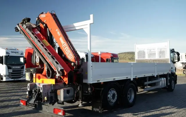 IVECO STRALIS 460 / 6X2 / SKRZYNIOWY 8,1 m + HDS FASSI. F185 MAX UDŹWIG 5 500 KG / STEROWANIE RADIOWE / ROTATOR / 