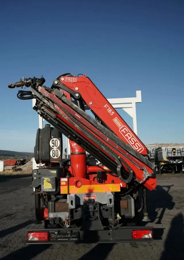 IVECO STRALIS 460 / 6X2 / SKRZYNIOWY 8,1 m + HDS FASSI. F185 MAX UDŹWIG 5 500 KG / STEROWANIE RADIOWE / ROTATOR / 