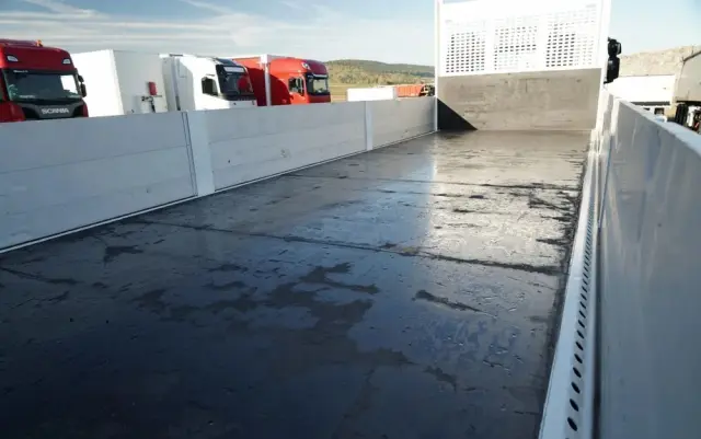 IVECO STRALIS 460 / 6X2 / SKRZYNIOWY 8,1 m + HDS FASSI. F185 MAX UDŹWIG 5 500 KG / STEROWANIE RADIOWE / ROTATOR / 