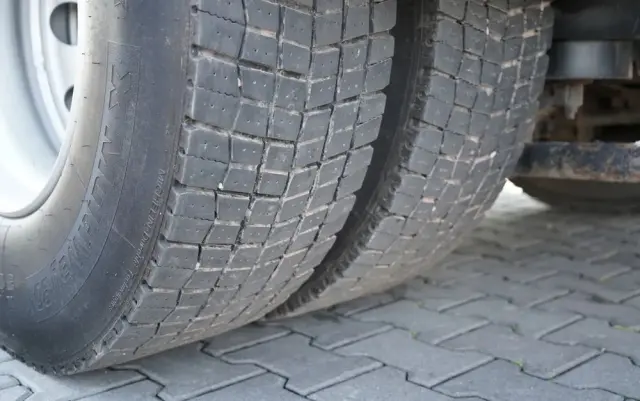 IVECO STRALIS 460 / 6X2 / SKRZYNIOWY 8,1 m + HDS FASSI. F185 MAX UDŹWIG 5 500 KG / STEROWANIE RADIOWE / ROTATOR / 