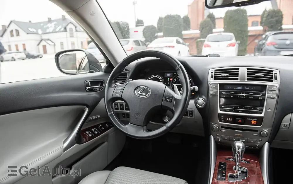 LEXUS IS 250 Sport Line
