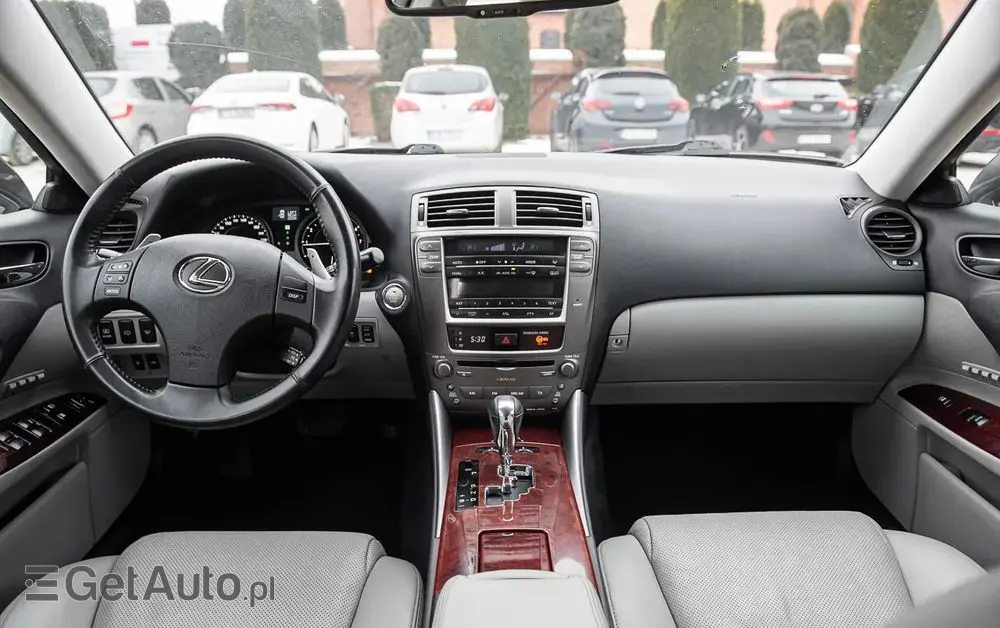 LEXUS IS 250 Sport Line