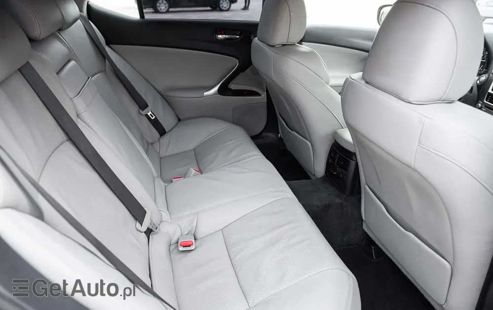 LEXUS IS 250 Sport Line