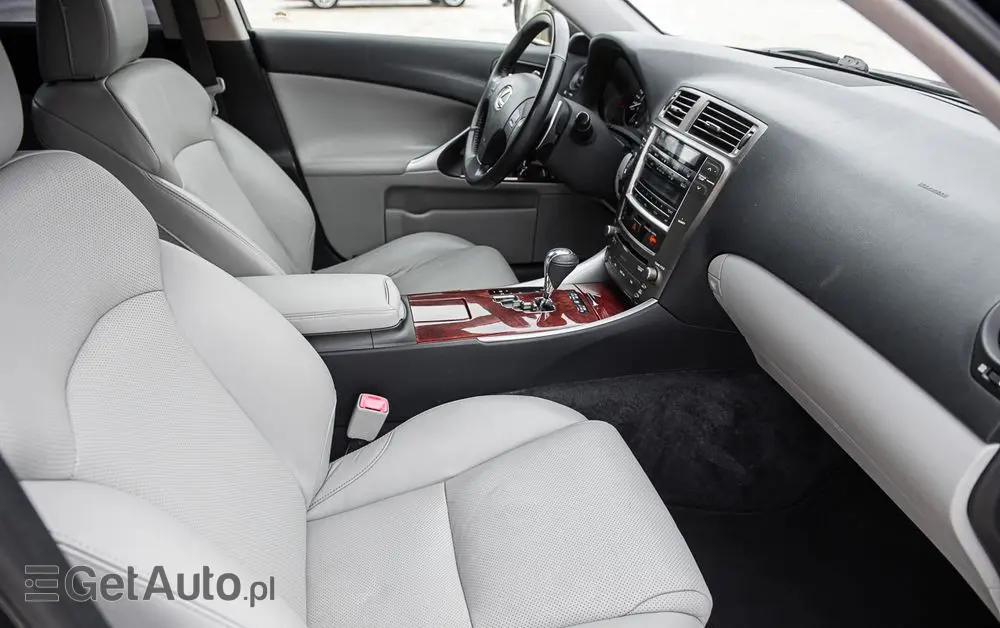 LEXUS IS 250 Sport Line