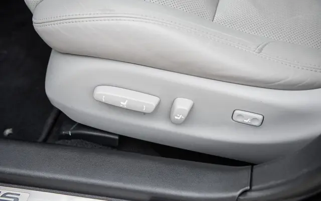 LEXUS IS 250 Sport Line