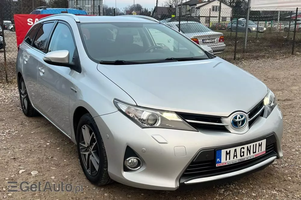 TOYOTA Auris 1.8 VVT-i Hybrid Automatik Touring Sports Cool