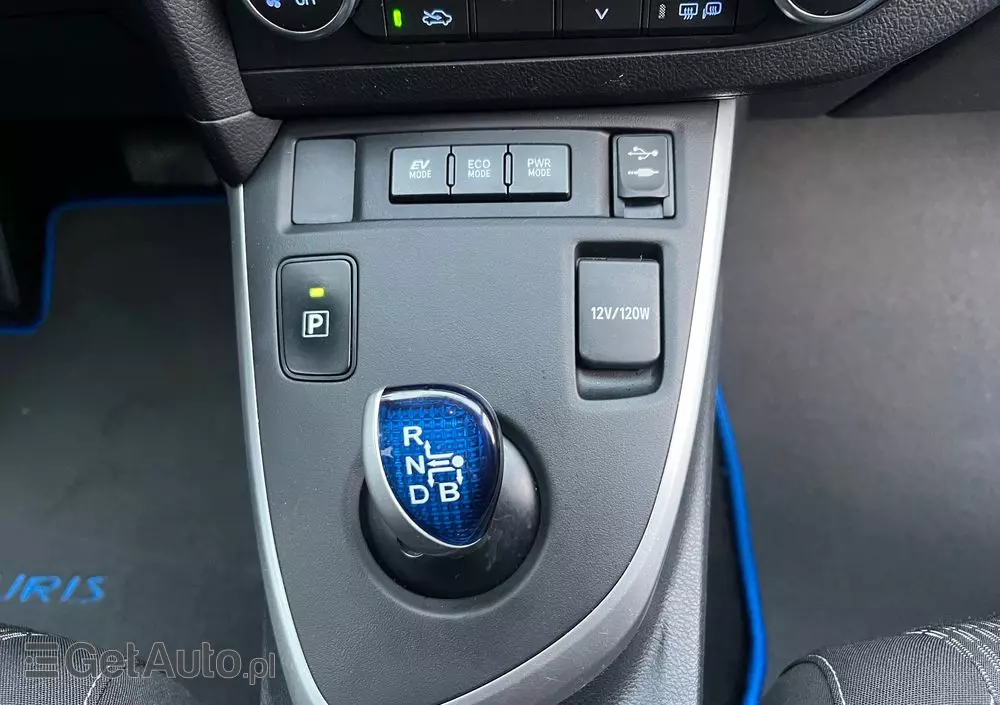 TOYOTA Auris 1.8 VVT-i Hybrid Automatik Touring Sports Cool