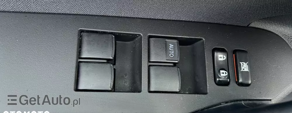 TOYOTA Auris 1.8 VVT-i Hybrid Automatik Touring Sports Cool