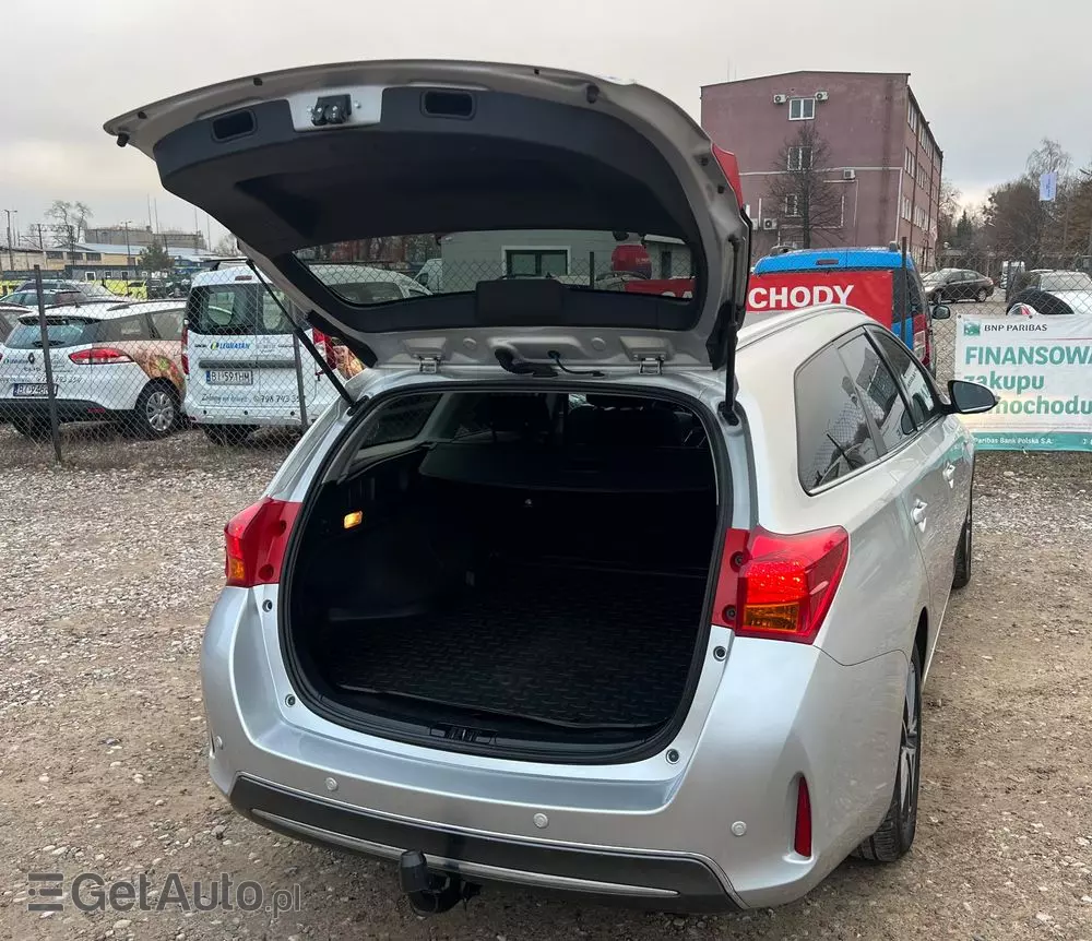 TOYOTA Auris 1.8 VVT-i Hybrid Automatik Touring Sports Cool