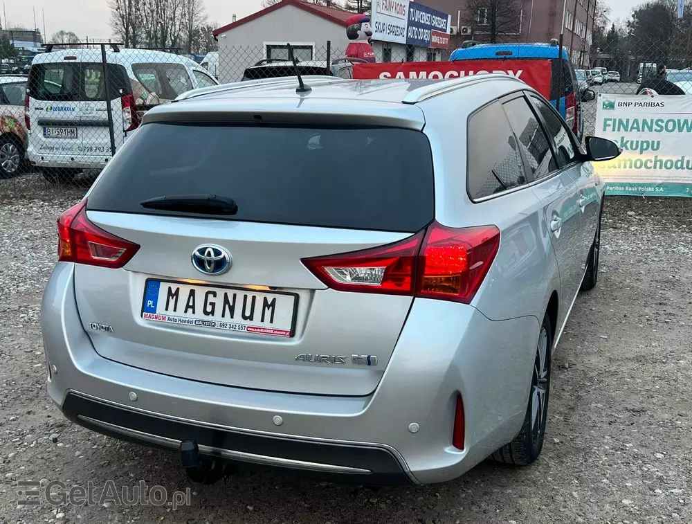 TOYOTA Auris 1.8 VVT-i Hybrid Automatik Touring Sports Cool