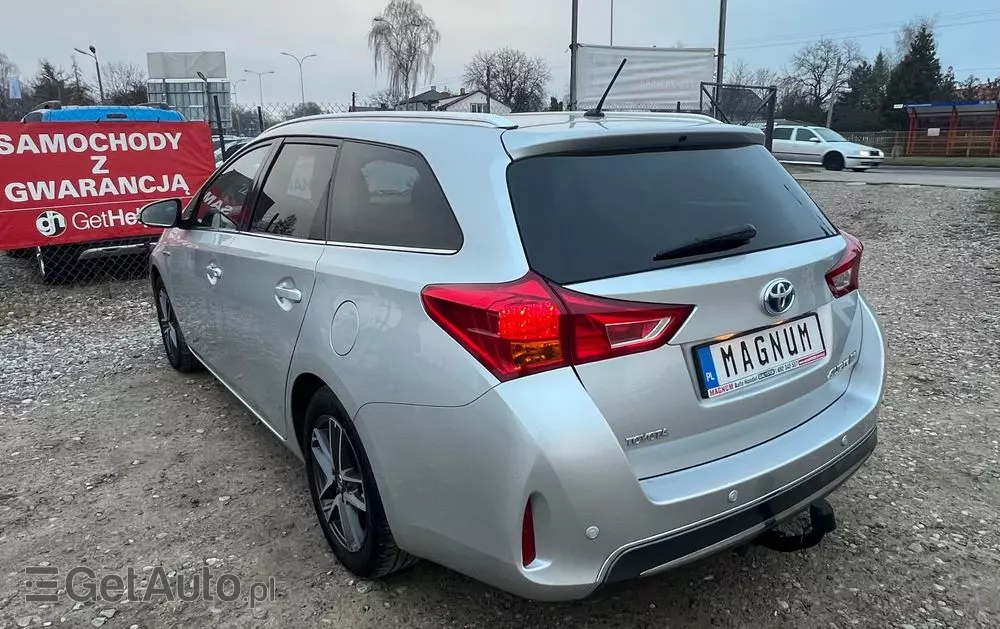 TOYOTA Auris 1.8 VVT-i Hybrid Automatik Touring Sports Cool