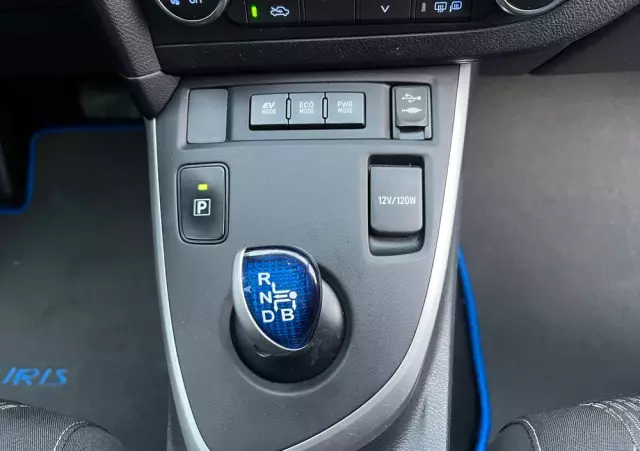 TOYOTA Auris 1.8 VVT-i Hybrid Automatik Touring Sports Cool