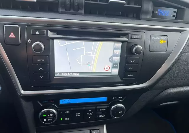 TOYOTA Auris 1.8 VVT-i Hybrid Automatik Touring Sports Cool