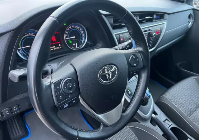 TOYOTA Auris 1.8 VVT-i Hybrid Automatik Touring Sports Cool