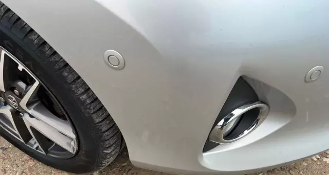 TOYOTA Auris 1.8 VVT-i Hybrid Automatik Touring Sports Cool