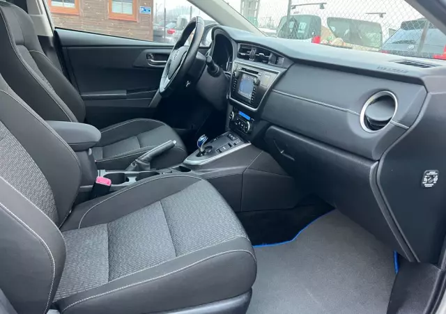 TOYOTA Auris 1.8 VVT-i Hybrid Automatik Touring Sports Cool