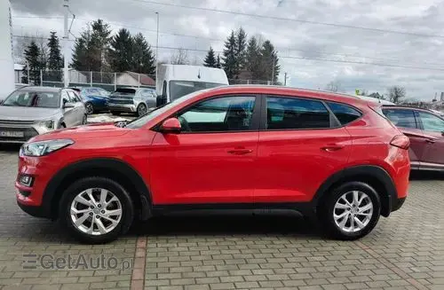 HYUNDAI Tucson 