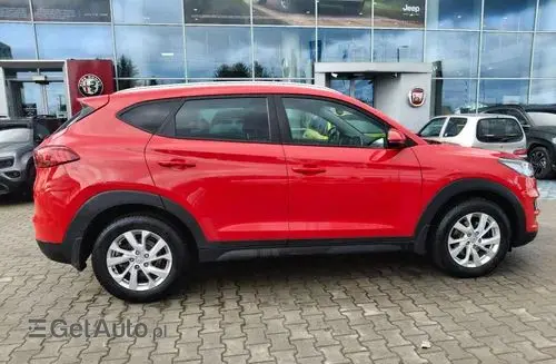 HYUNDAI Tucson 