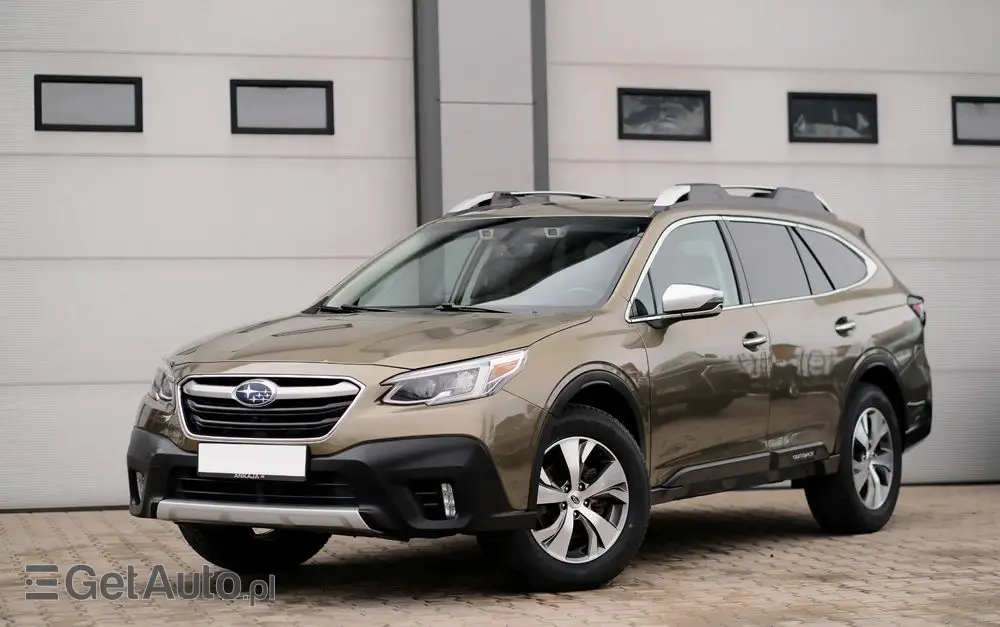 SUBARU Outback 