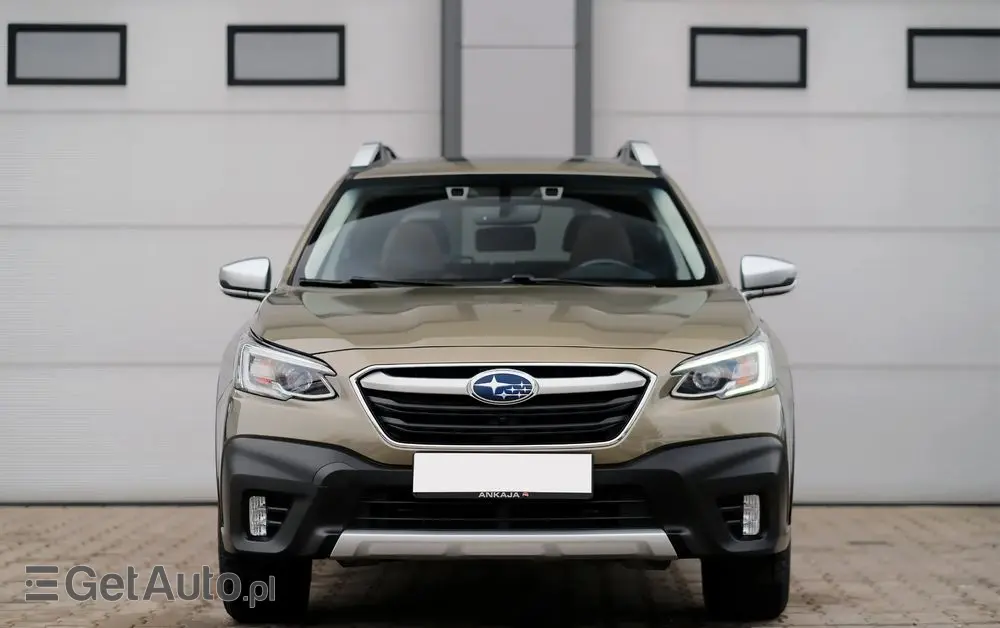 SUBARU Outback 