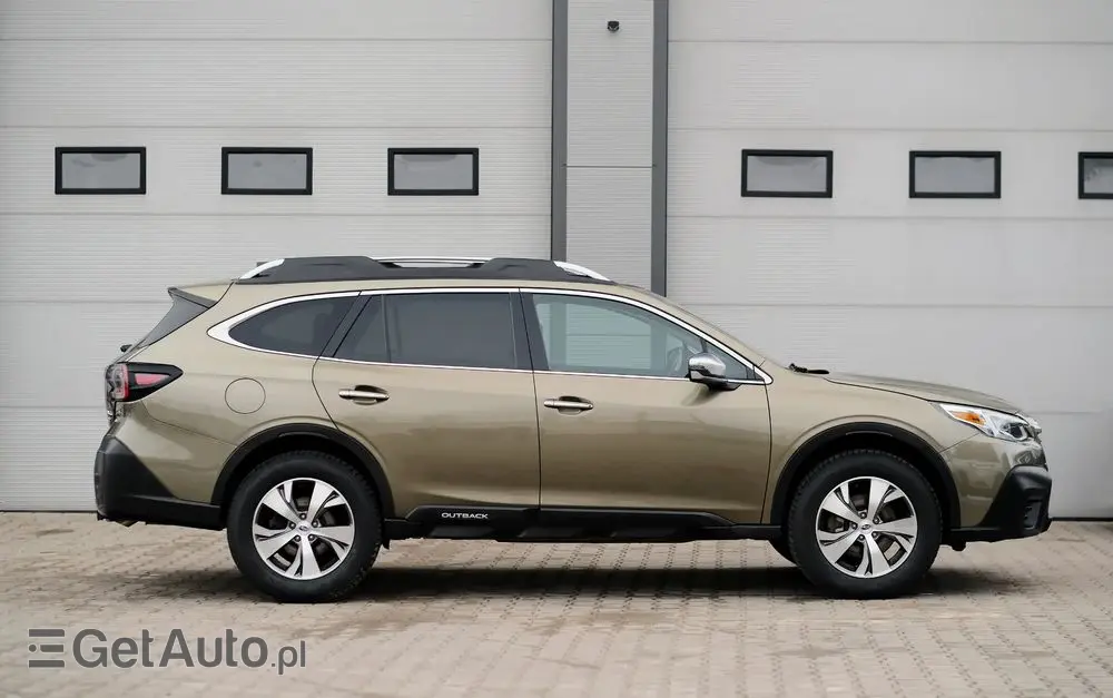 SUBARU Outback 