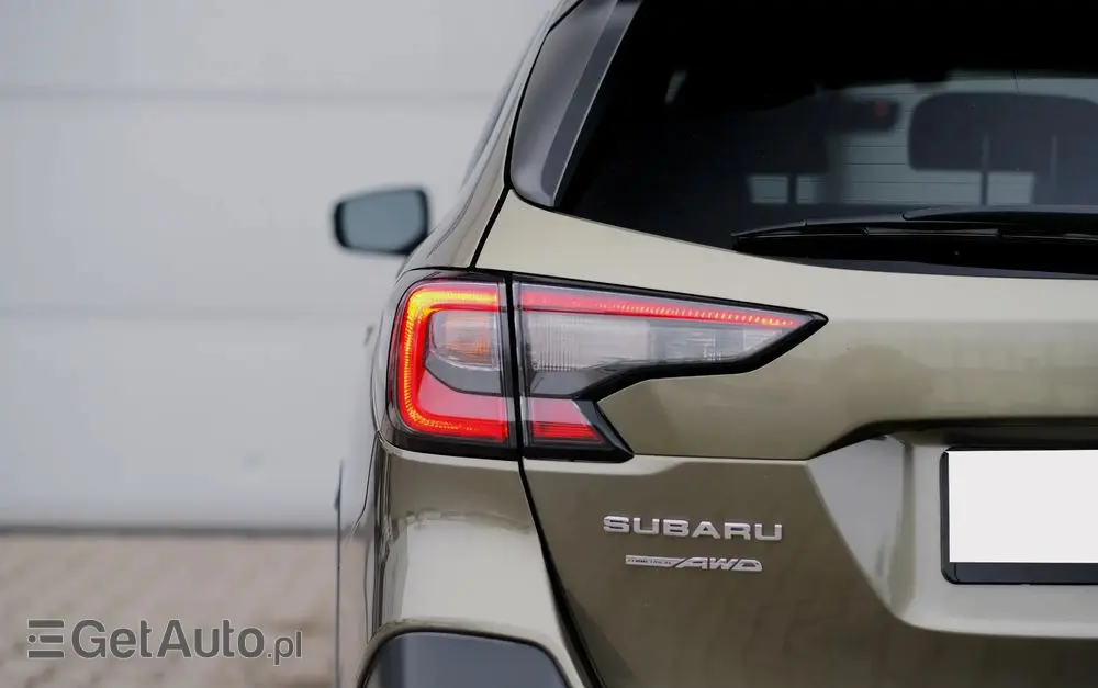 SUBARU Outback 