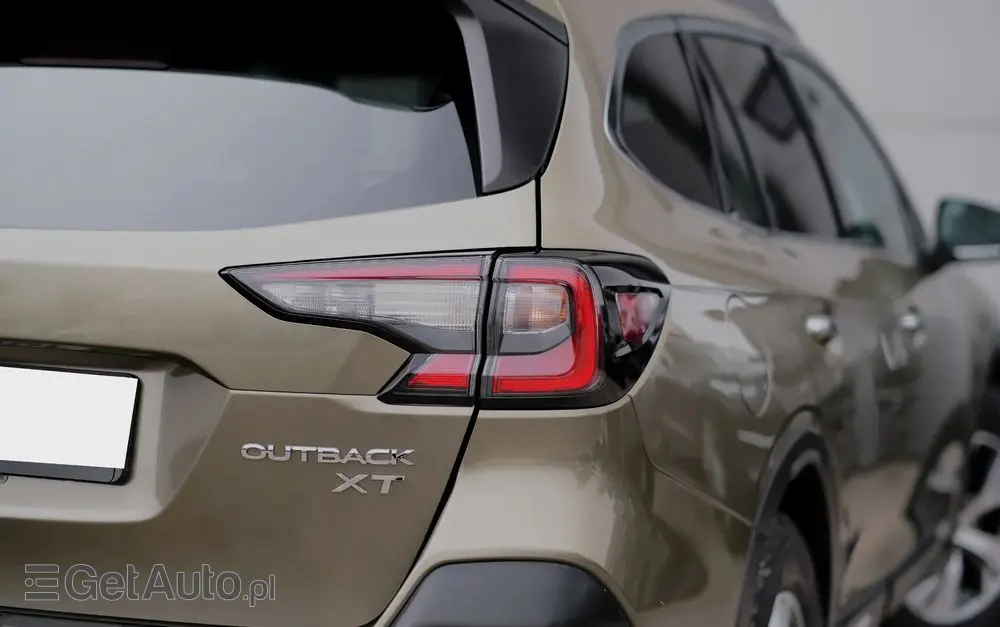 SUBARU Outback 