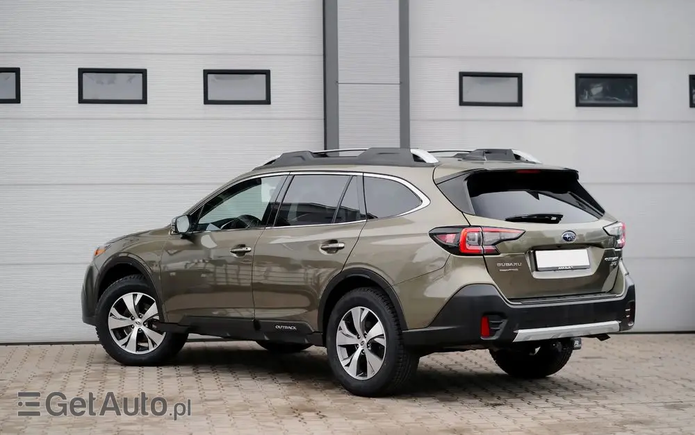 SUBARU Outback 
