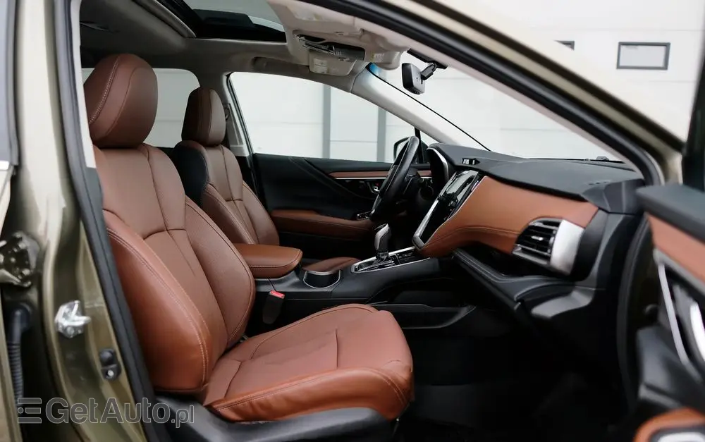 SUBARU Outback 