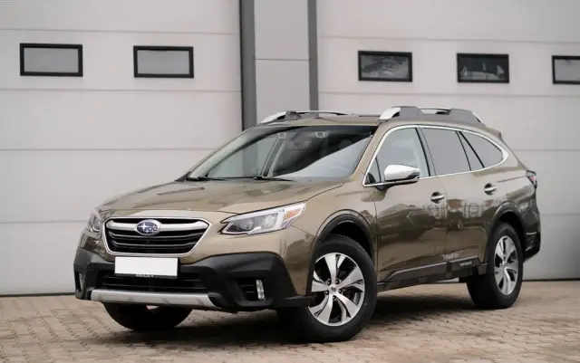 SUBARU Outback 