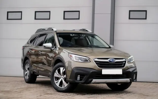 SUBARU Outback 