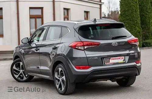 HYUNDAI Tucson 