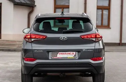 HYUNDAI Tucson 