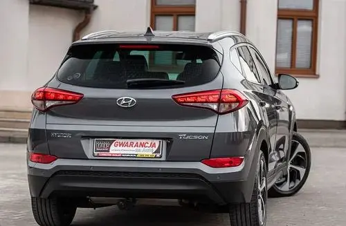 HYUNDAI Tucson 