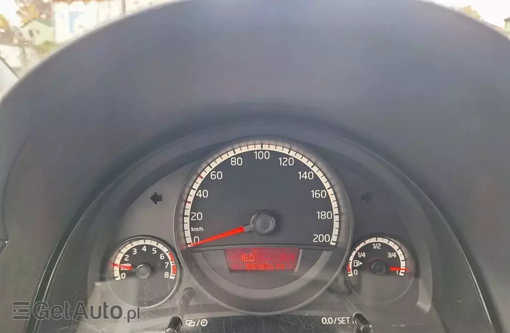 VOLKSWAGEN Up! 1.0 (60 KM)
