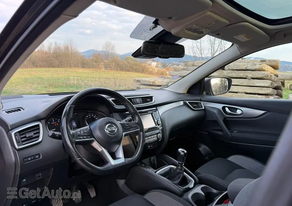 NISSAN Qashqai 1.6 Tekna