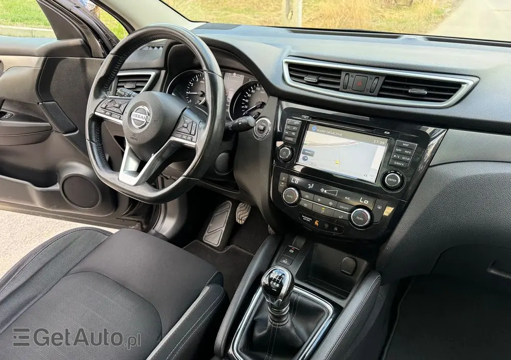 NISSAN Qashqai 1.6 Tekna