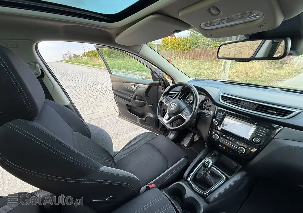 NISSAN Qashqai 1.6 Tekna