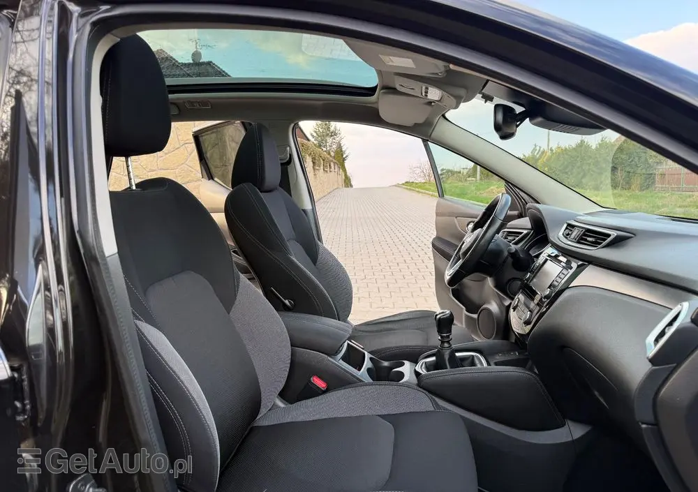 NISSAN Qashqai 1.6 Tekna