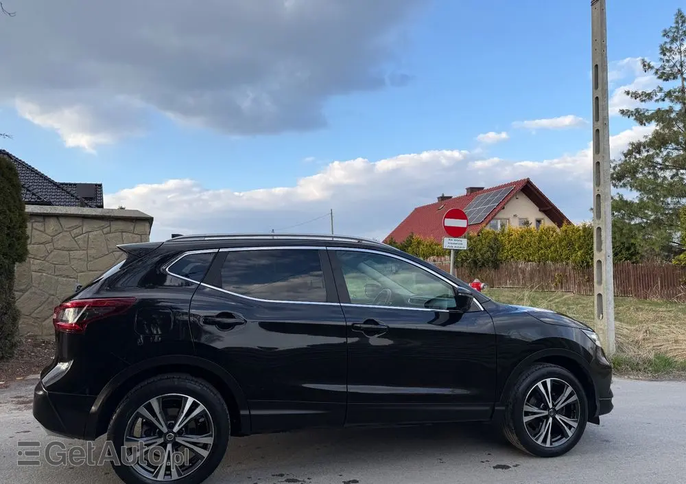 NISSAN Qashqai 1.6 Tekna