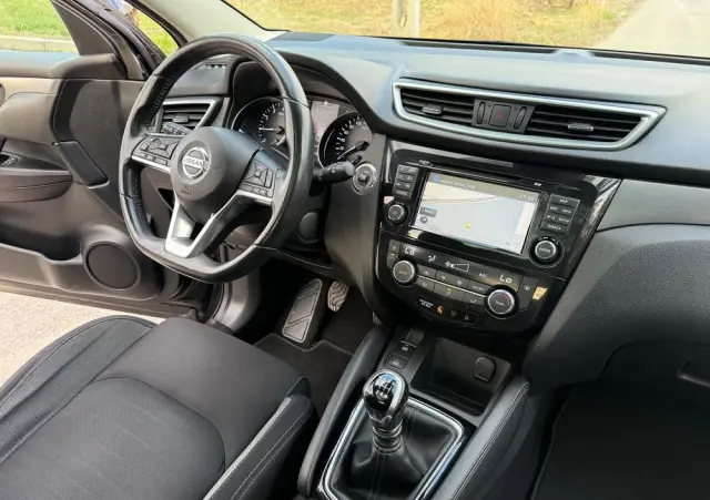 NISSAN Qashqai 1.6 Tekna